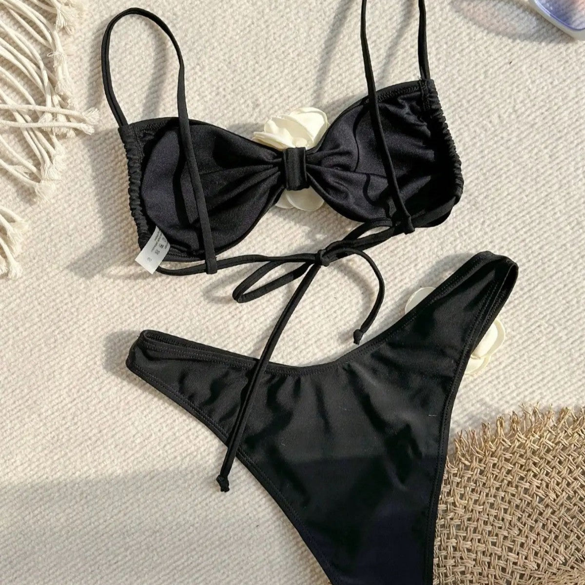 Solid color three-dimensional flower strapless tie sexy bikini split swimsuit