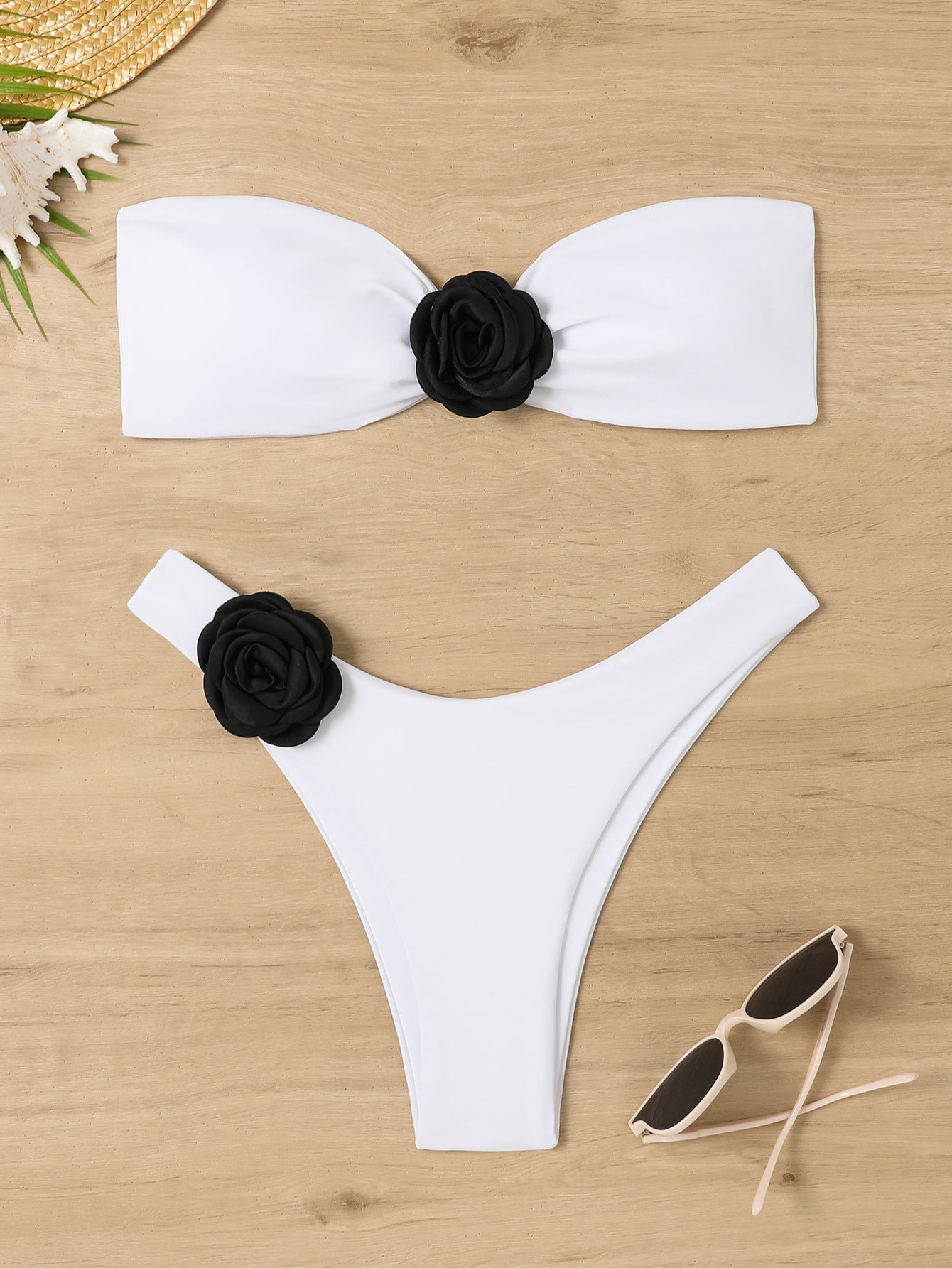 Solid color 3D floral bikini split